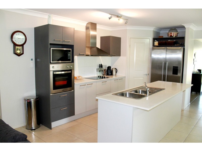 2 Achievement Drive, Ormeau QLD 4208