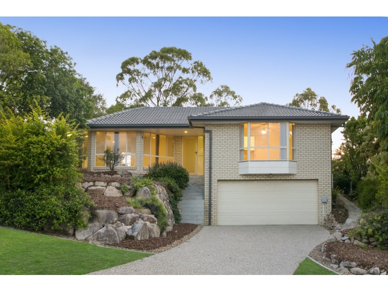 21 Hillside Crescent, Edens Landing QLD 4207