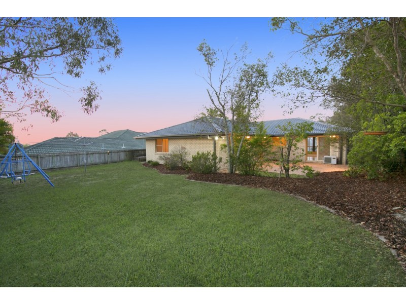 21 Hillside Crescent, Edens Landing QLD 4207