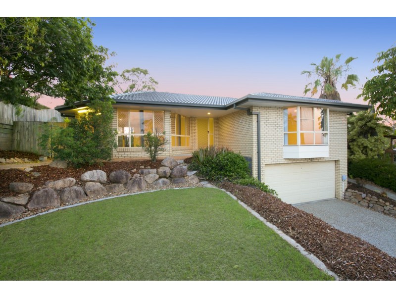 21 Hillside Crescent, Edens Landing QLD 4207