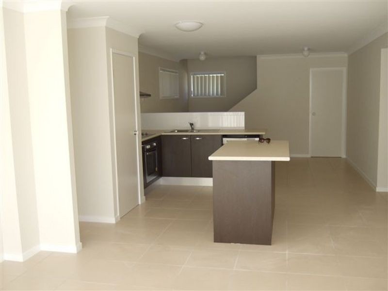 10 Achievement Drive, Ormeau QLD 4208