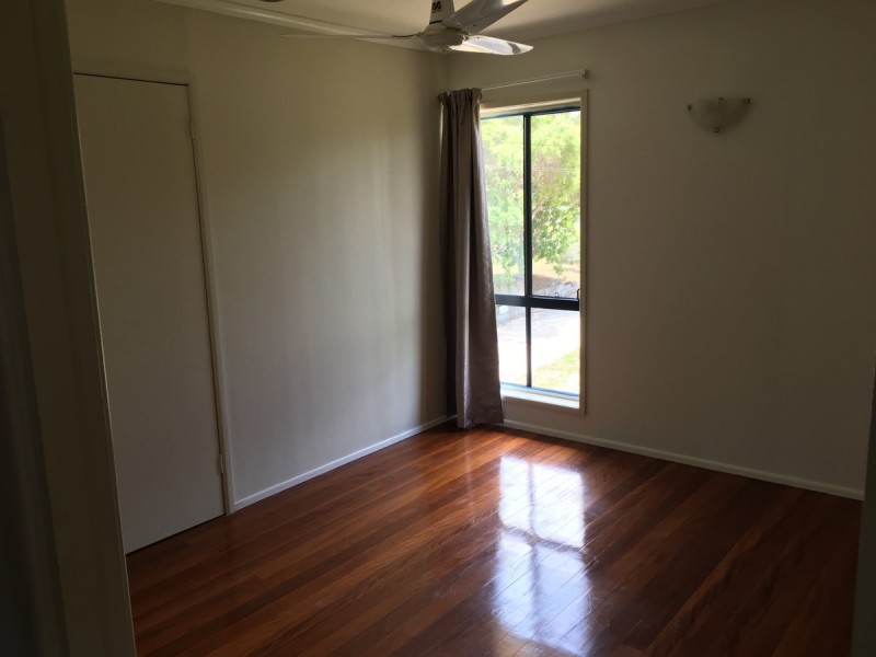 6 Tingi Avenue, Tanah Merah QLD 4128