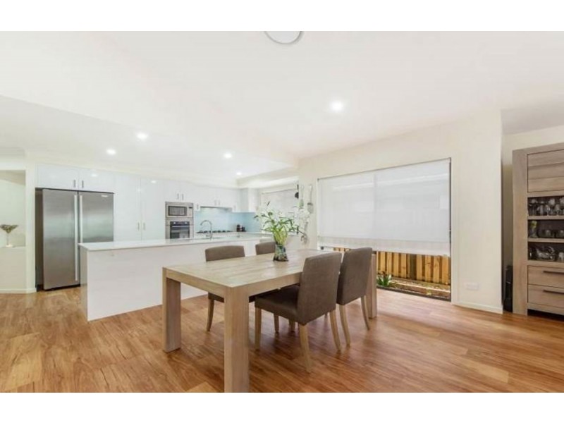 6 Rowella Street, Pimpama QLD 4209