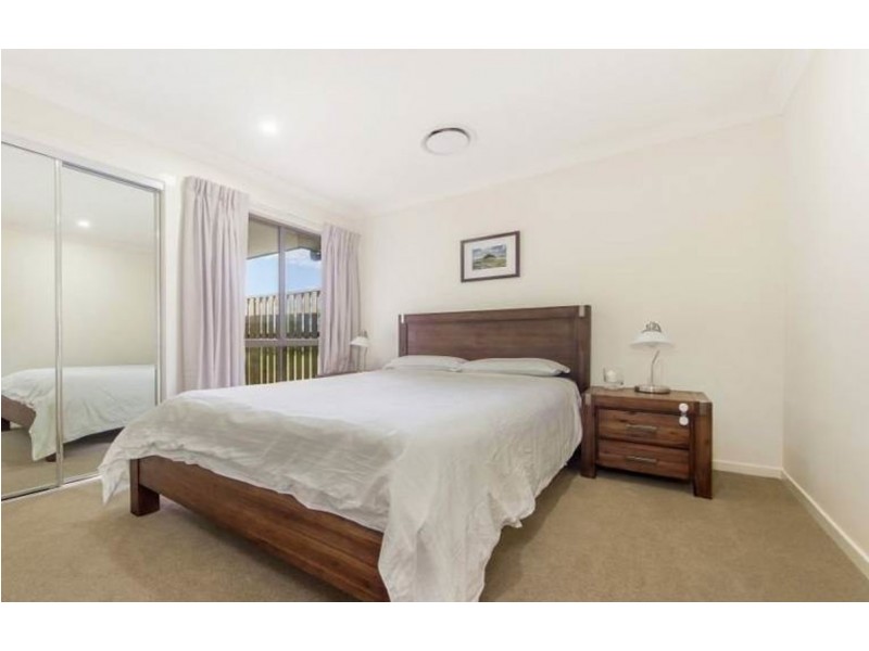 6 Rowella Street, Pimpama QLD 4209