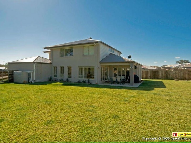 15 Strathburn Cr, Ormeau QLD 4208