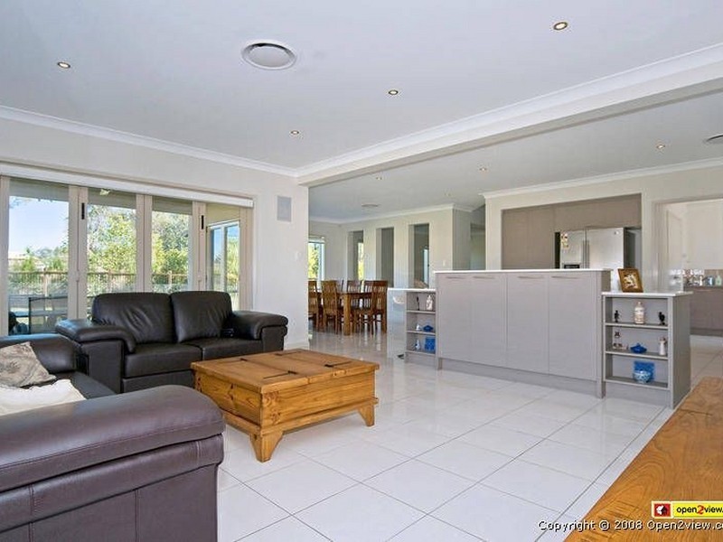 15 Strathburn Cr, Ormeau QLD 4208