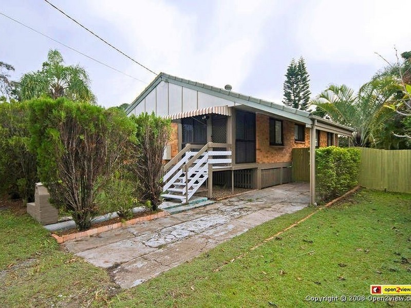4 Albert Street, Woodridge QLD 4114