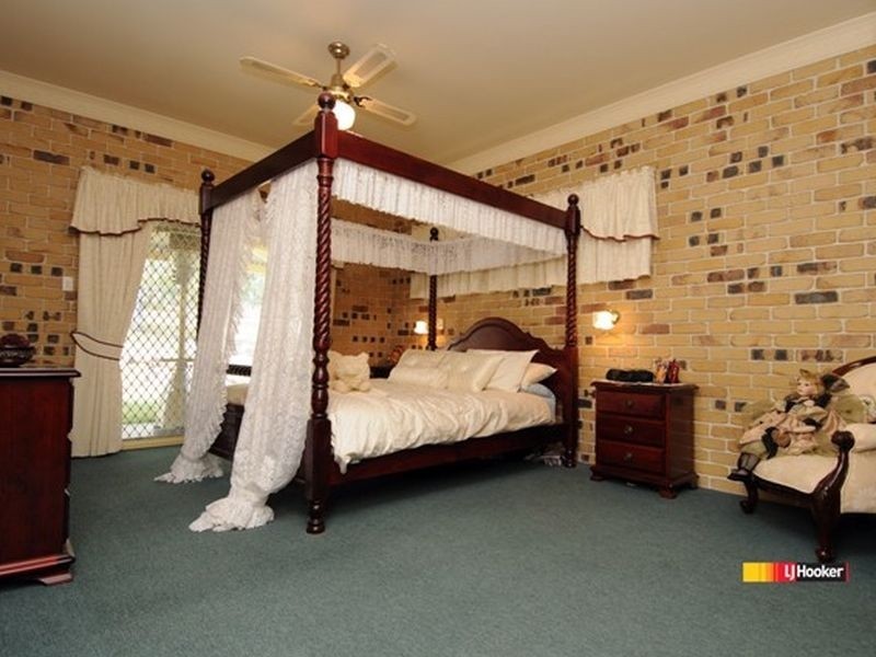5 Woodville Pl, Yatala QLD 4207