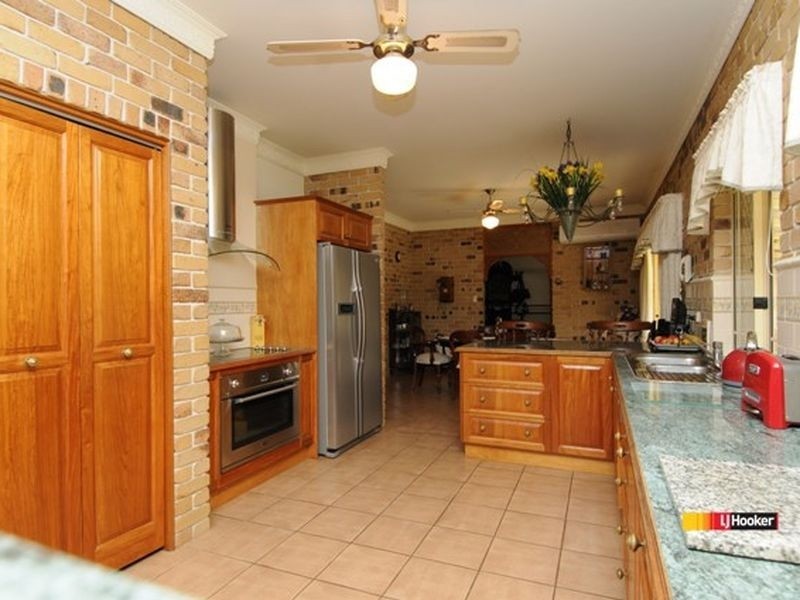 5 Woodville Pl, Yatala QLD 4207