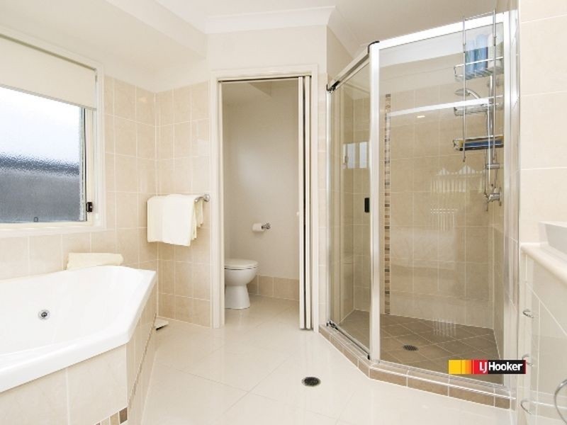 12 Jondaryn St, Ormeau QLD 4208