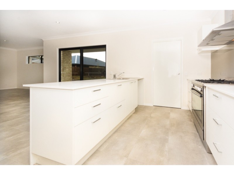 7 Terania Avenue, Ormeau Hills QLD 4208