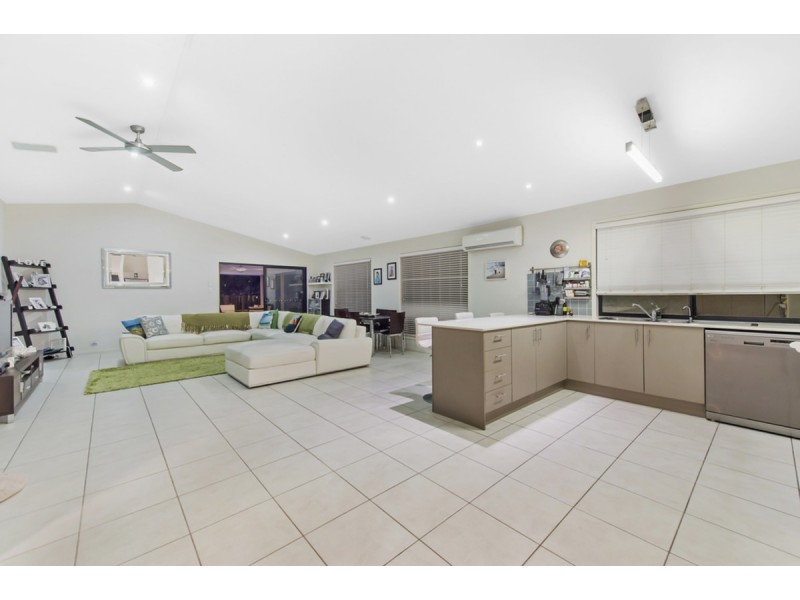 12 Summerlea Crescent, Ormeau QLD 4208