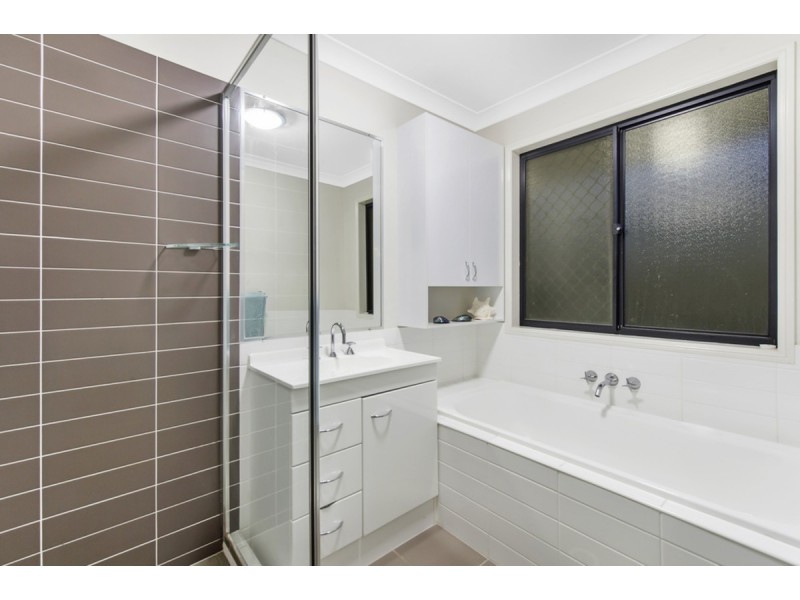 12 Summerlea Crescent, Ormeau QLD 4208