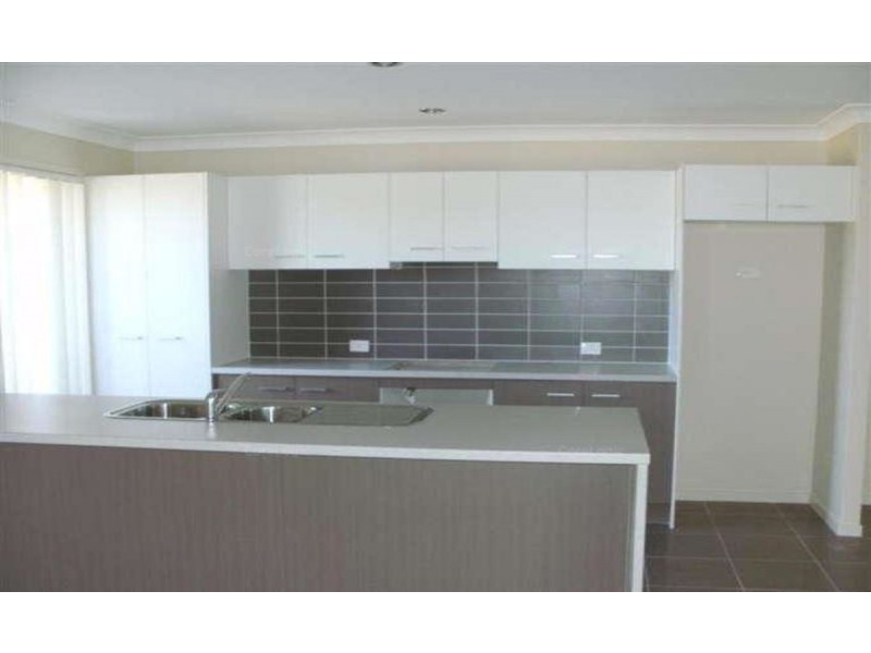 5 Skyline Circuit, Bahrs Scrub QLD 4207