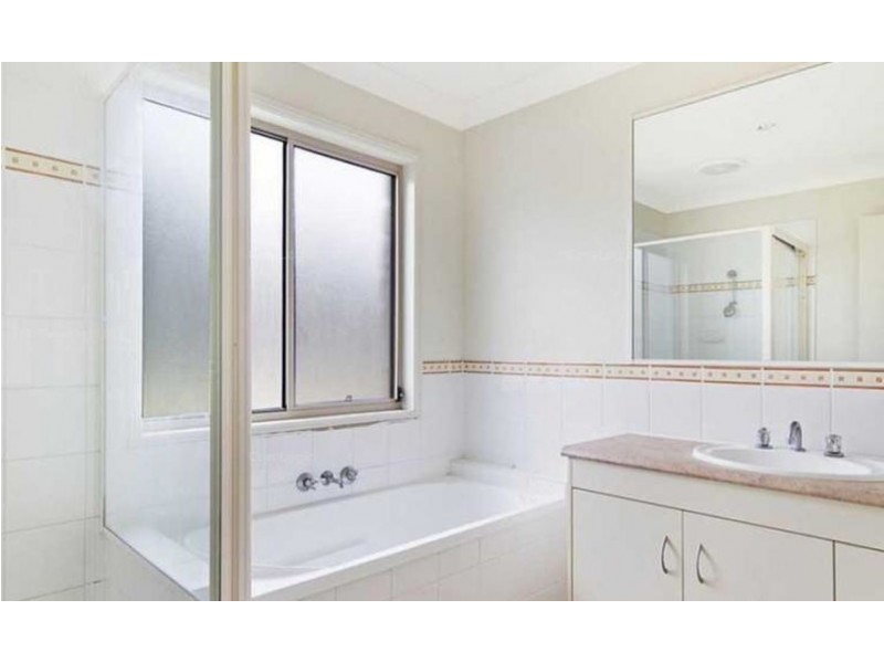 1 Ella Court, Marsden QLD 4132