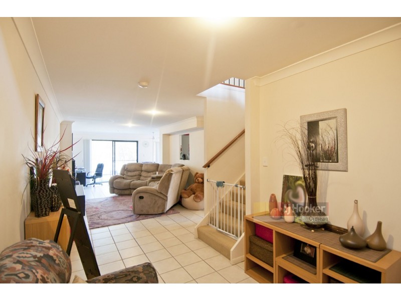 2/9 Carallia Court, Ormeau QLD 4208