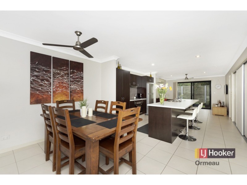 2/4 Bidmead Circuit, Pimpama QLD 4209