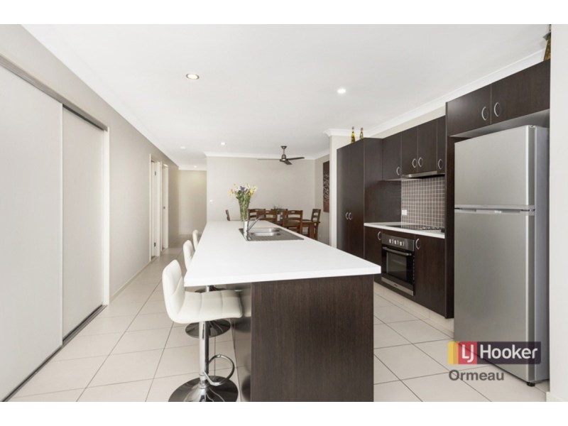 2/4 Bidmead Circuit, Pimpama QLD 4209