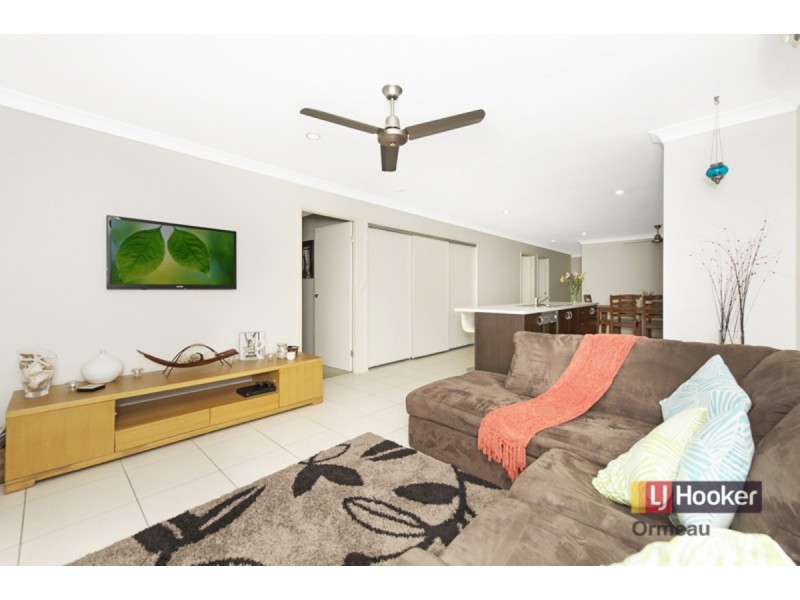2/4 Bidmead Circuit, Pimpama QLD 4209