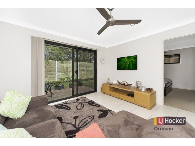2/4 Bidmead Circuit, Pimpama QLD 4209