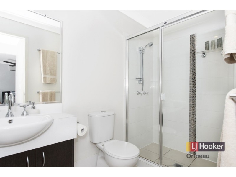 2/4 Bidmead Circuit, Pimpama QLD 4209