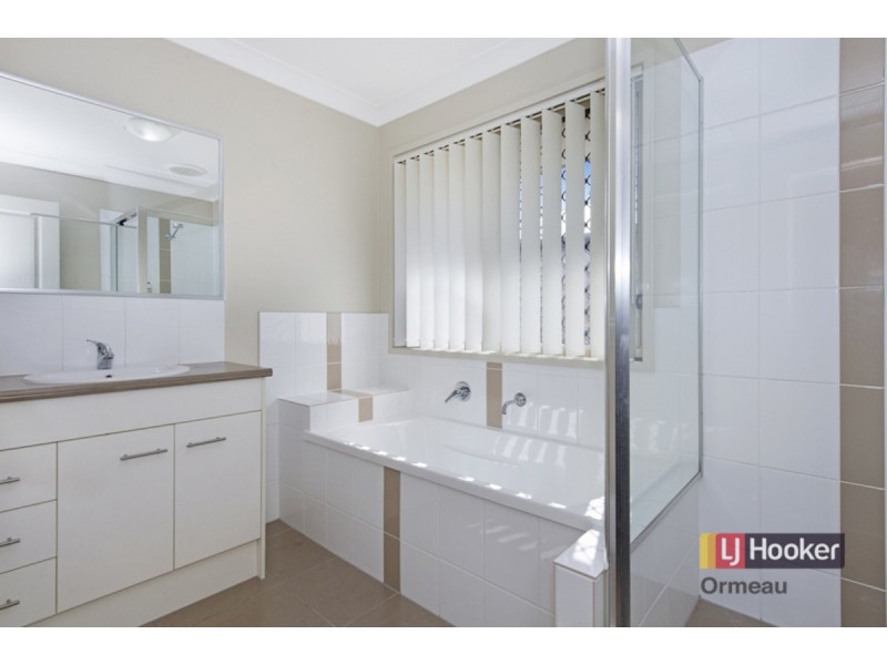 4 Collingrove Circuit, Pimpama QLD 4209