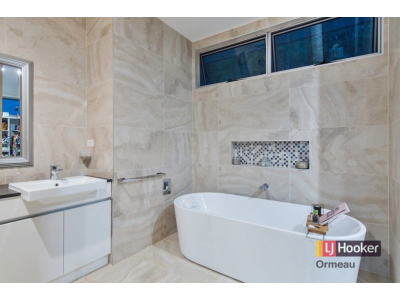 11 Guara Grove East, Pimpama QLD 4209