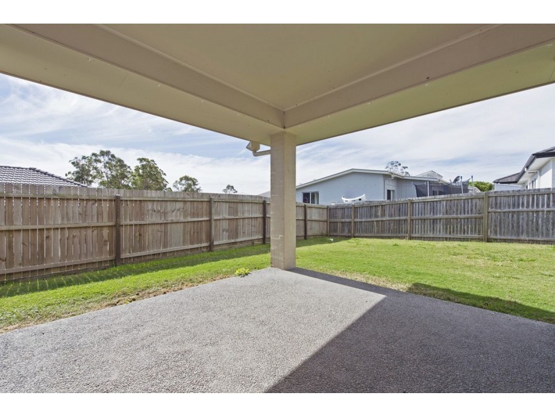 8 Kondalilla Terrace, Waterford QLD 4133