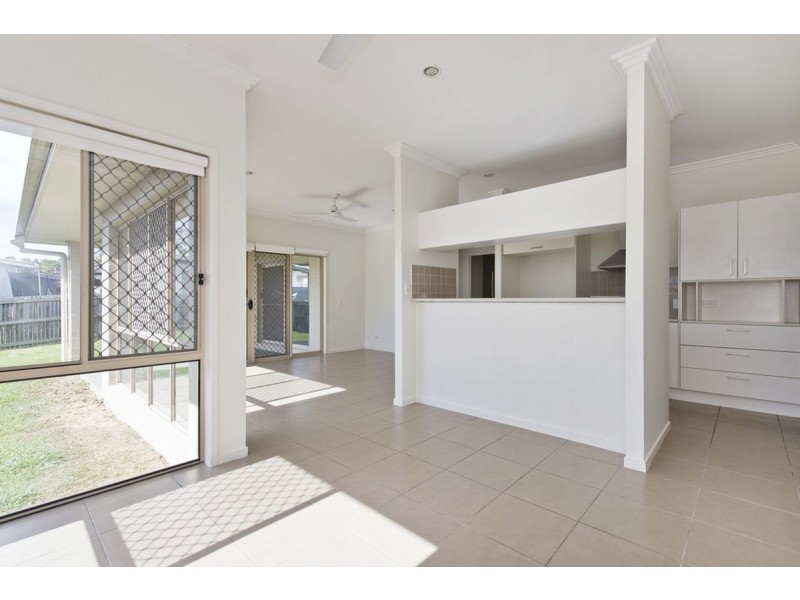 8 Kondalilla Terrace, Waterford QLD 4133