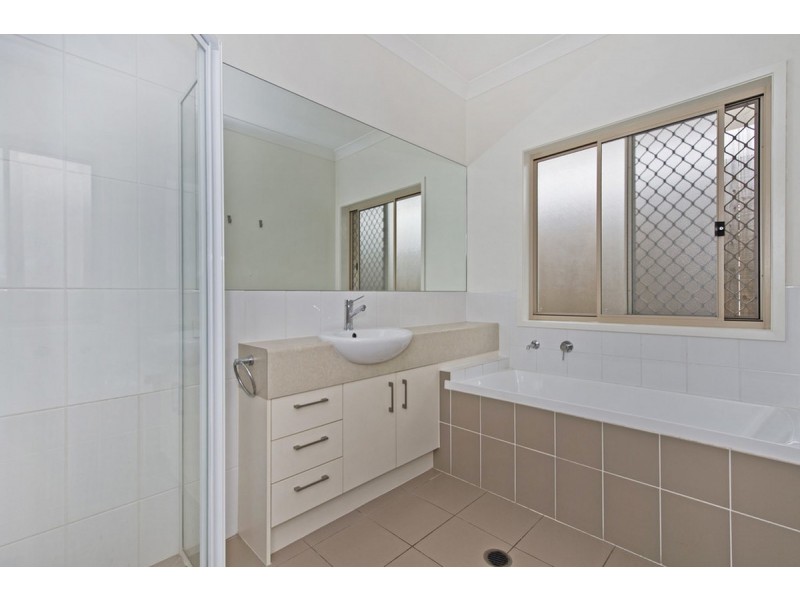 8 Kondalilla Terrace, Waterford QLD 4133