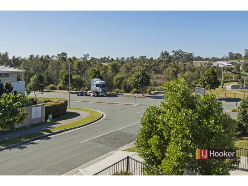 4/2 Christopher Street, Pimpama QLD 4209