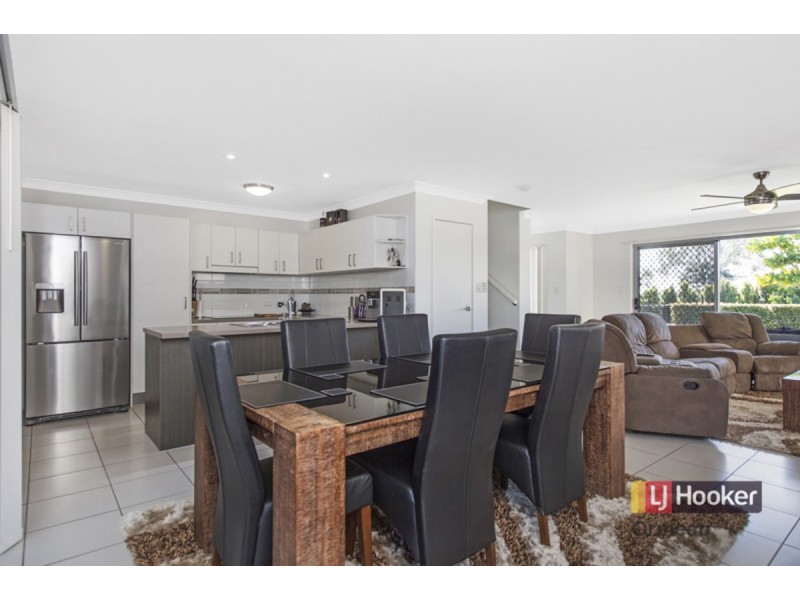 4/2 Christopher Street, Pimpama QLD 4209