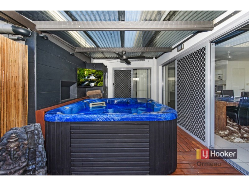 4/2 Christopher Street, Pimpama QLD 4209