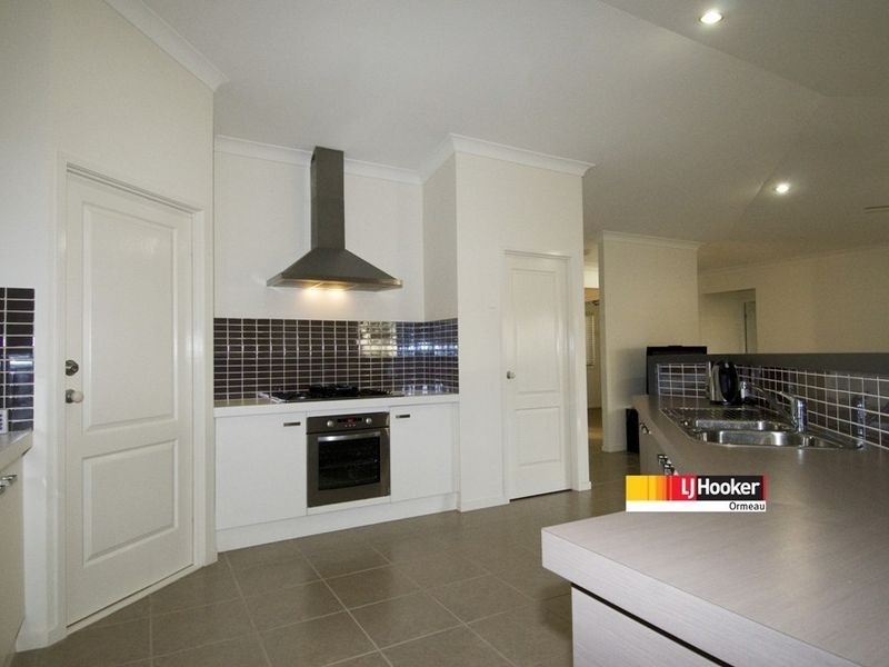 10 Strathburn Cr, Ormeau QLD 4208