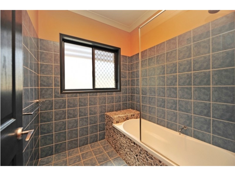 60 Ormeau Ridge Road, Ormeau Hills QLD 4208