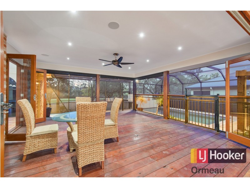 25 The Avenue, Windaroo QLD 4207