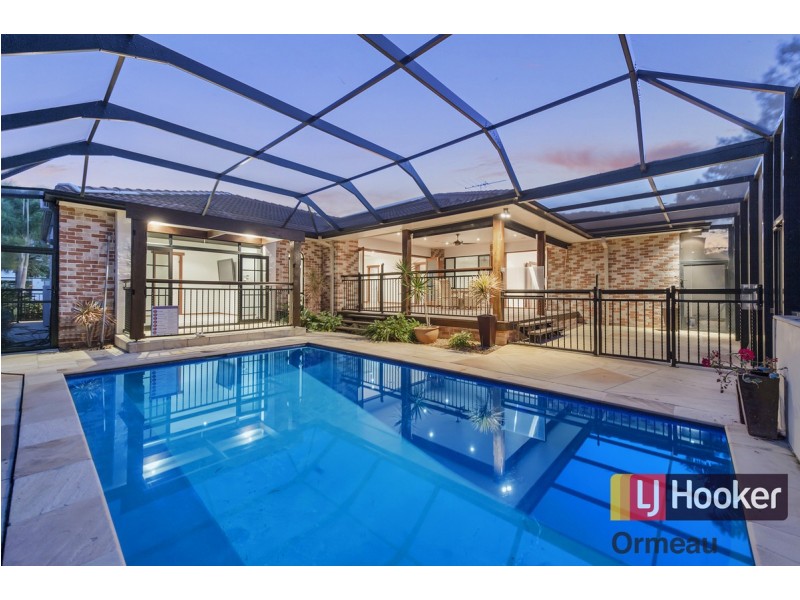 25 The Avenue, Windaroo QLD 4207