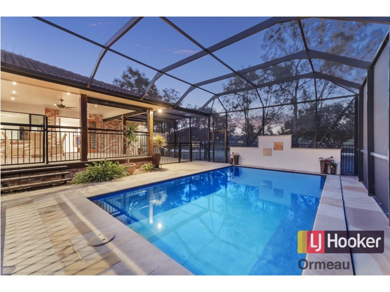 25 The Avenue, Windaroo QLD 4207
