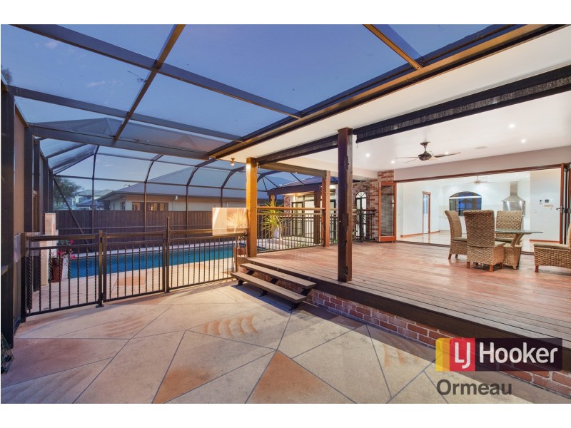 25 The Avenue, Windaroo QLD 4207