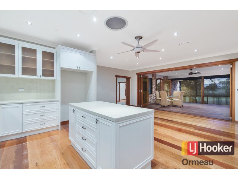 25 The Avenue, Windaroo QLD 4207