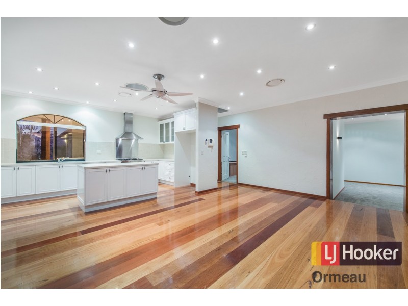 25 The Avenue, Windaroo QLD 4207