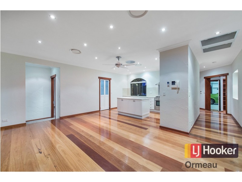 25 The Avenue, Windaroo QLD 4207