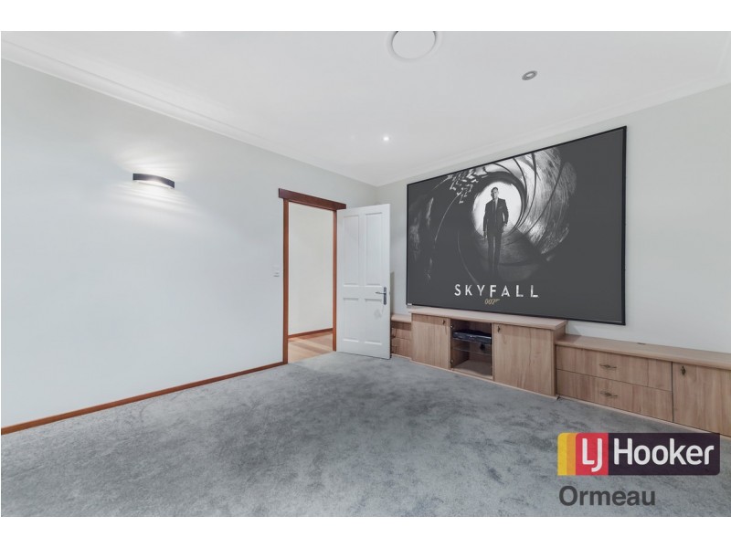 25 The Avenue, Windaroo QLD 4207