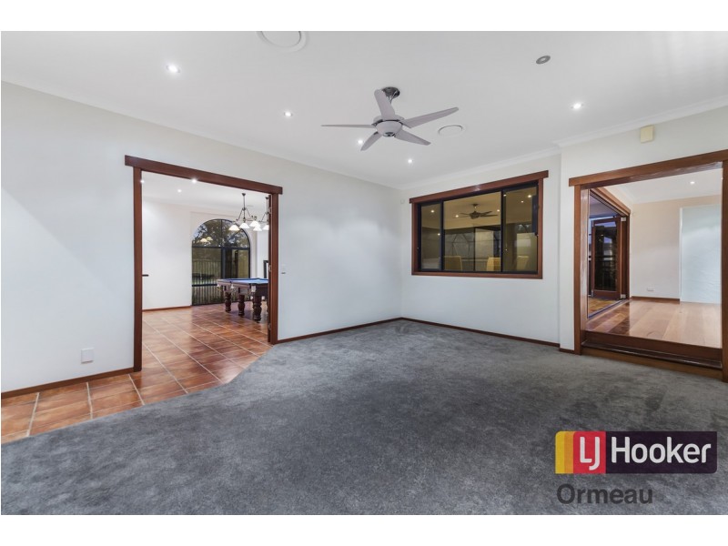 25 The Avenue, Windaroo QLD 4207