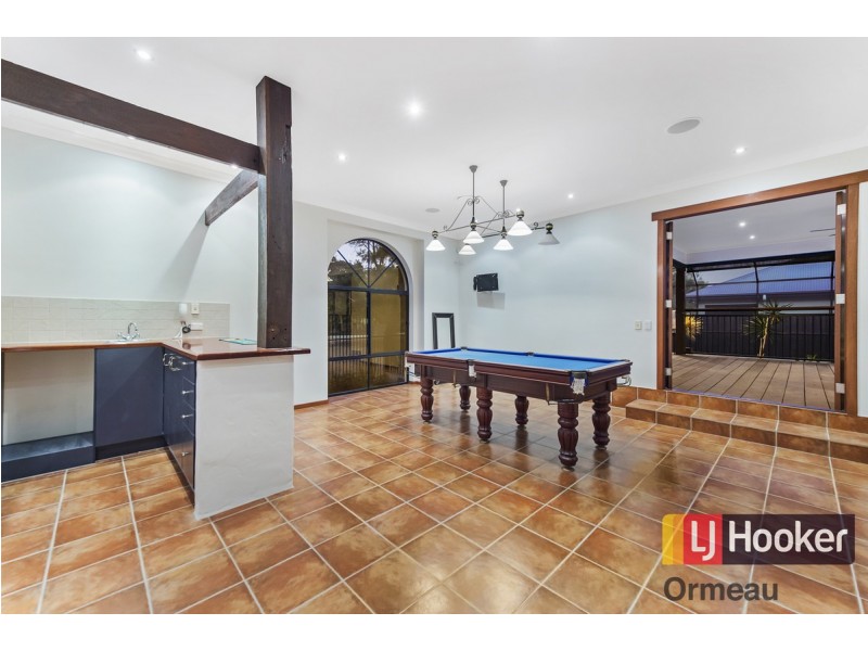 25 The Avenue, Windaroo QLD 4207