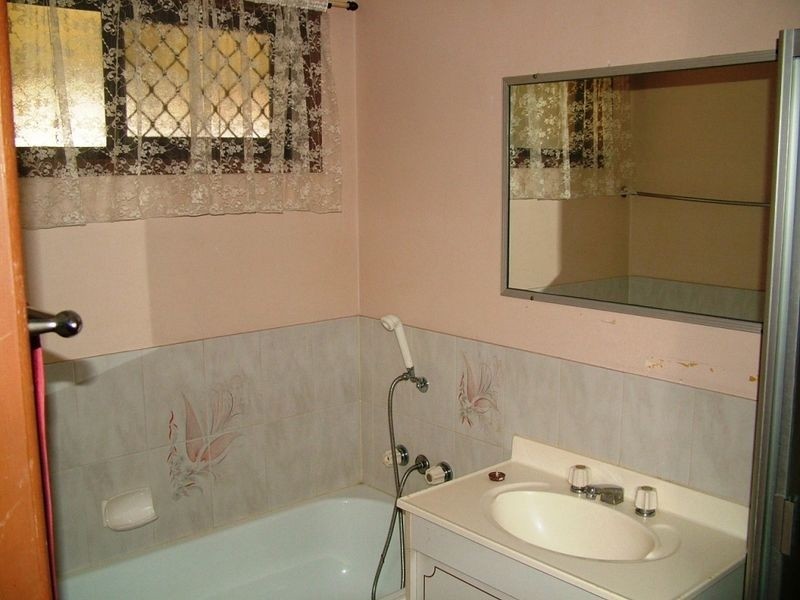 68 Holmead Rd, Eight Mile Plains QLD 4113