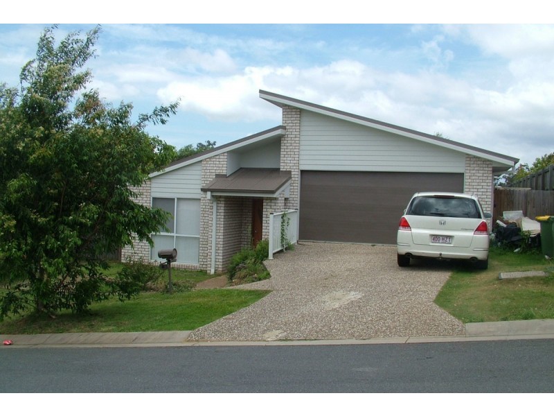 8 Charlton Crescent, Ormeau QLD 4208