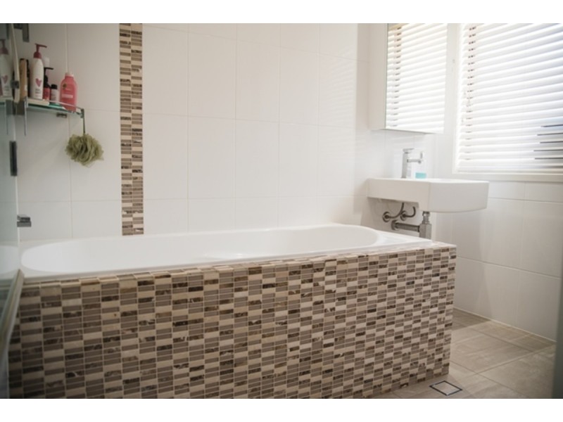 9 Lynette Court, Bethania QLD 4205