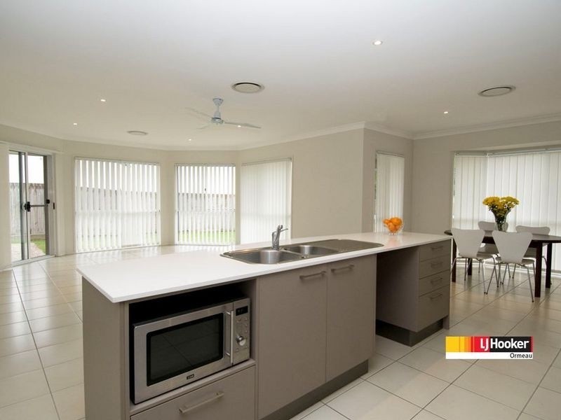 12 Hazelmere Cr, Ormeau QLD 4208