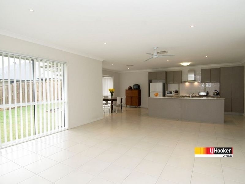 12 Hazelmere Cr, Ormeau QLD 4208